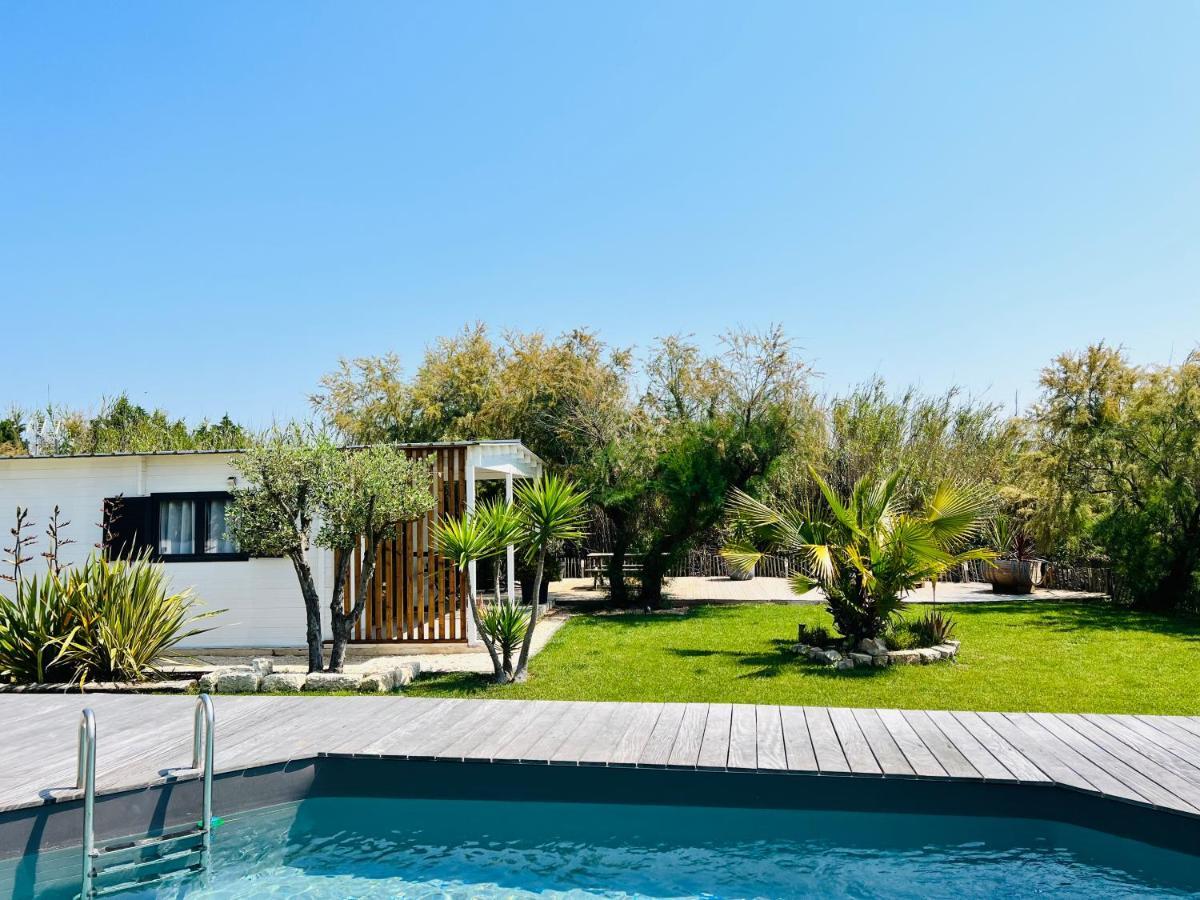 Cabane Le Flamant Avec Jardin, Piscine Et Parking Les Les Saintes-Maries-de-la-Mer Extérieur photo