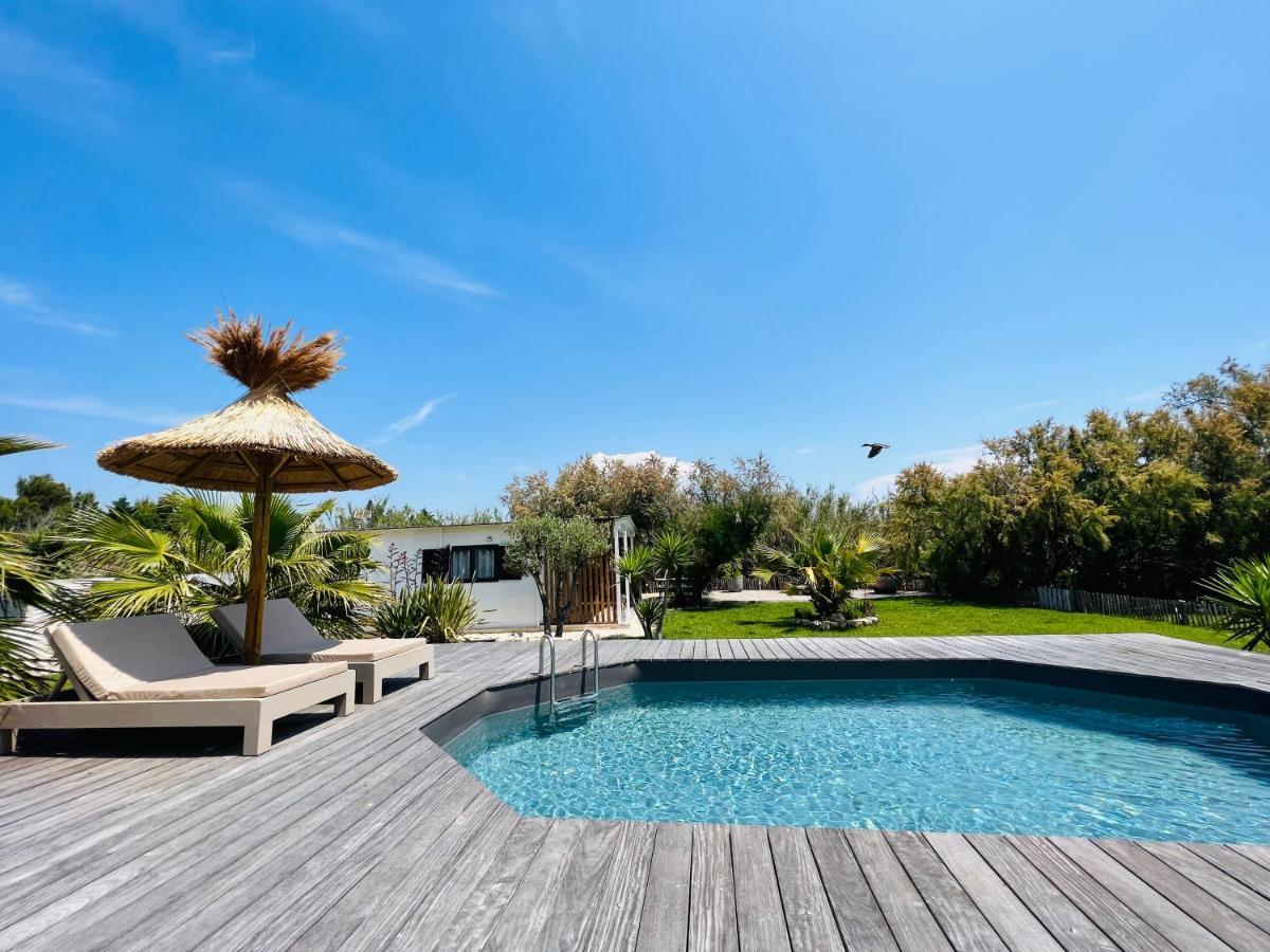 Cabane Le Flamant Avec Jardin, Piscine Et Parking Les Les Saintes-Maries-de-la-Mer Extérieur photo
