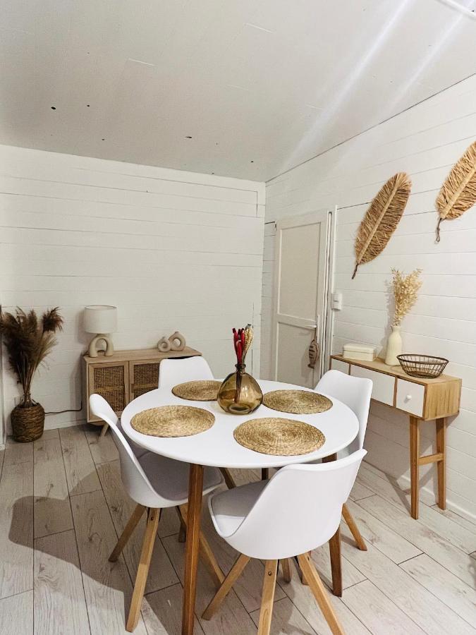 Cabane Le Flamant Avec Jardin, Piscine Et Parking Les Les Saintes-Maries-de-la-Mer Extérieur photo