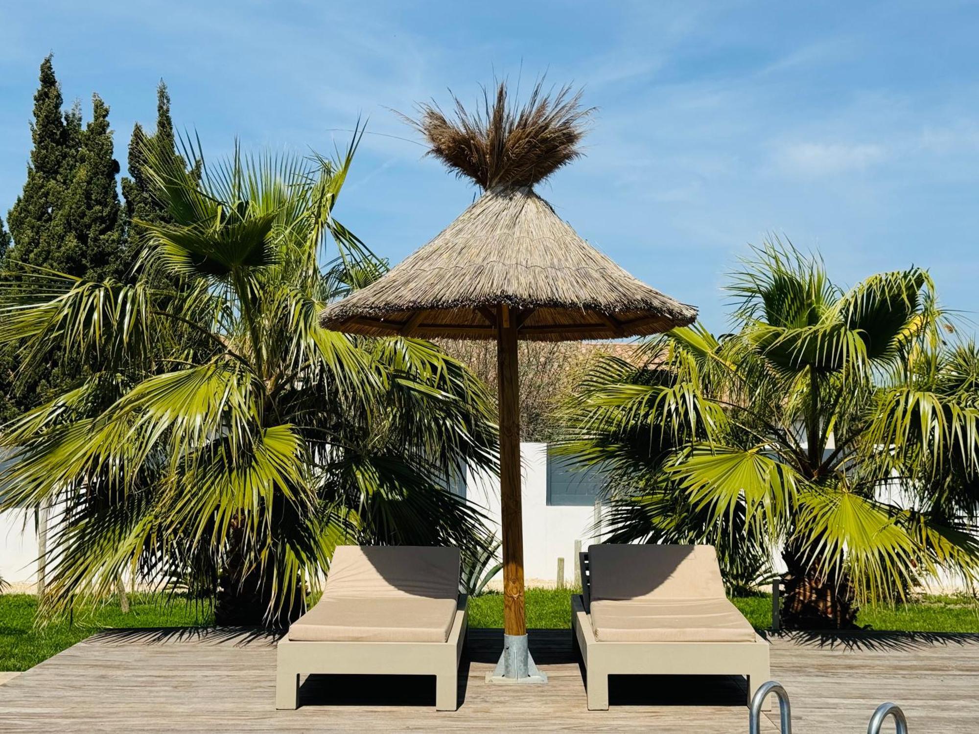 Cabane Le Flamant Avec Jardin, Piscine Et Parking Les Les Saintes-Maries-de-la-Mer Extérieur photo