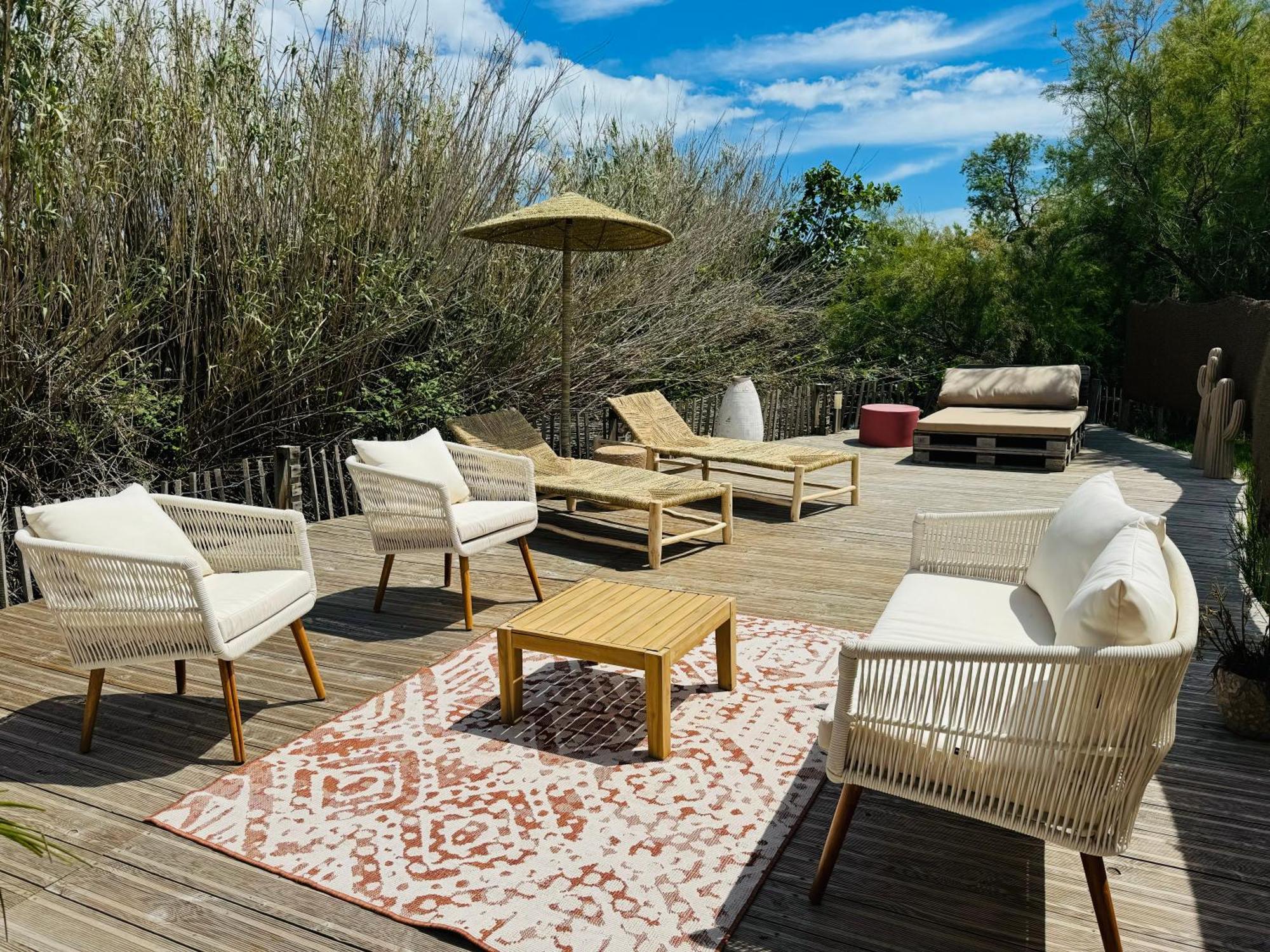 Cabane Le Flamant Avec Jardin, Piscine Et Parking Les Les Saintes-Maries-de-la-Mer Extérieur photo